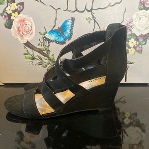 Torrid black wedges 9w